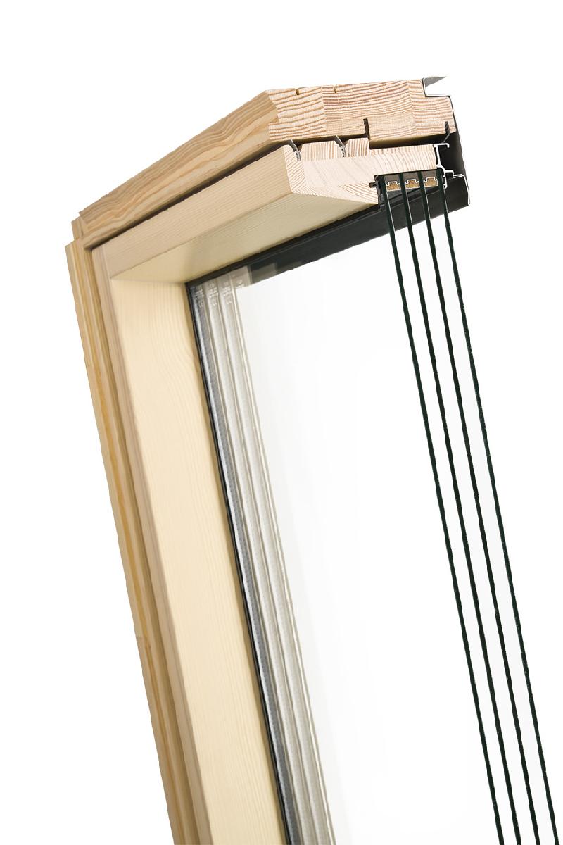 Деревянное мансардное окно FTT U8 THERMO с трехкамерным стеклопакетом