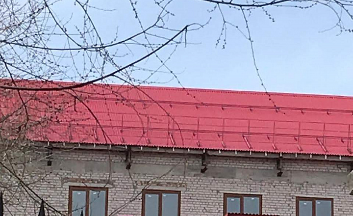 Реконструкция кровли и монтаж ограждений